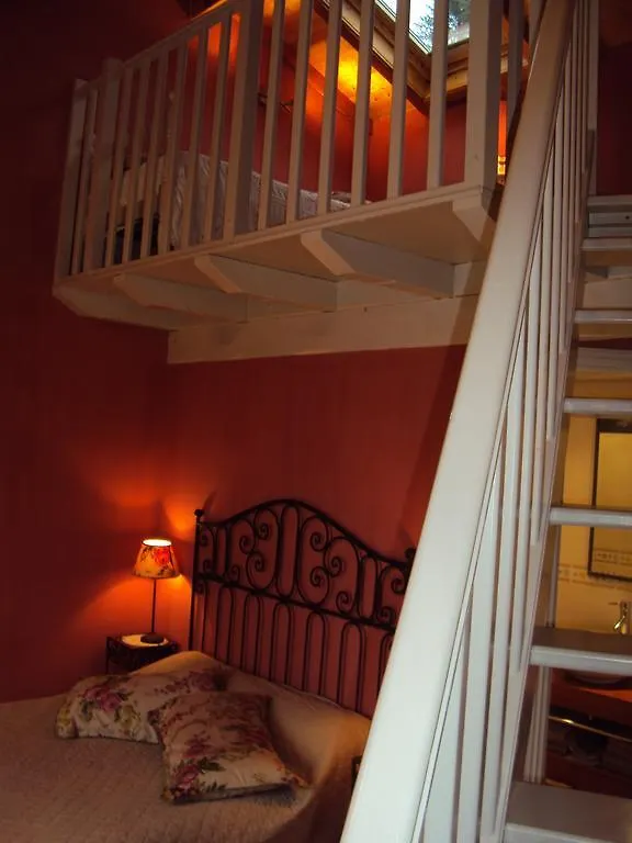 Maison d'Hotes du Vert Vallon Theize 3*,