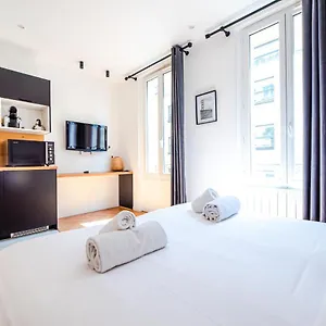 élysées 2* Paris