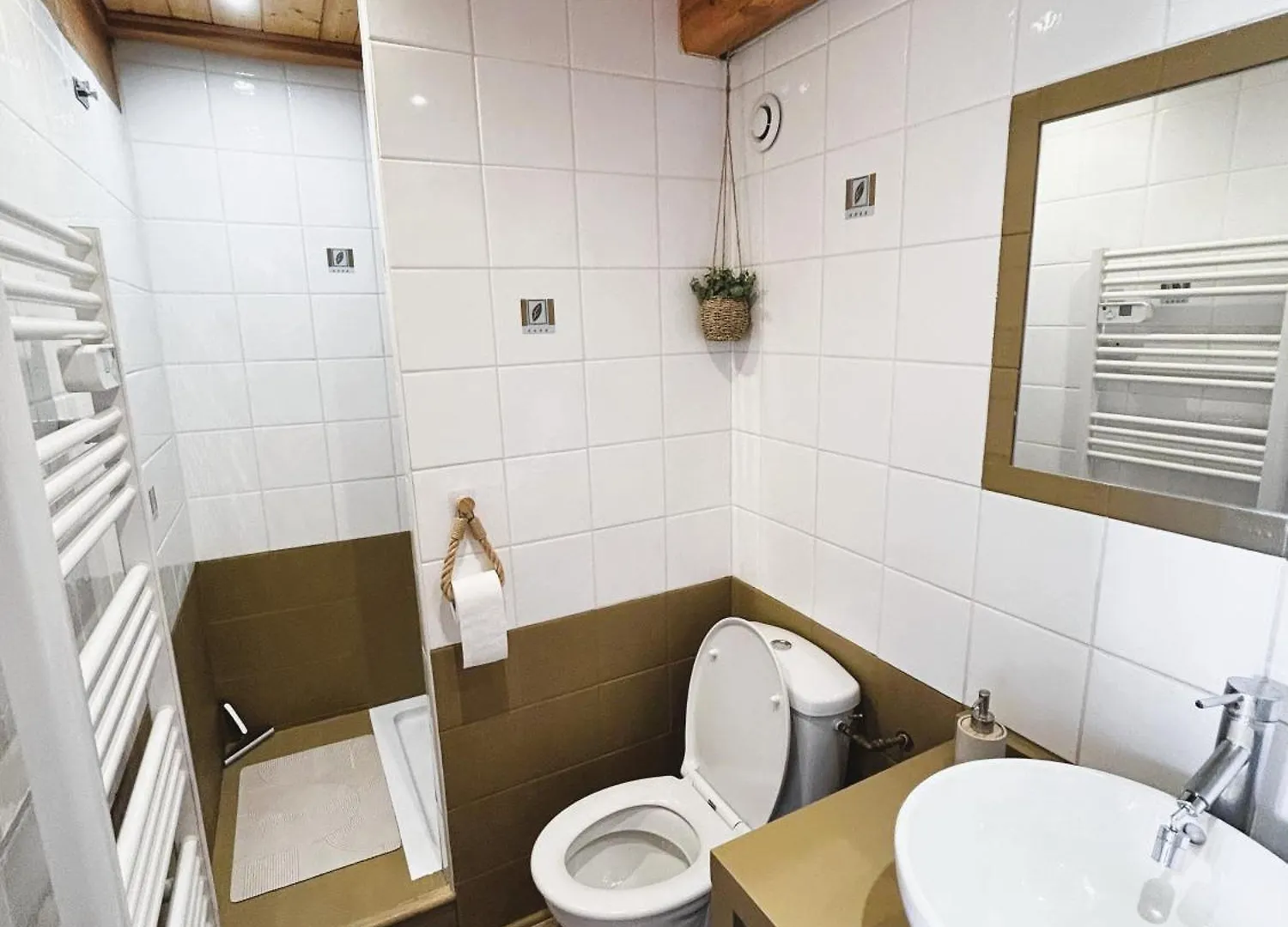 Maison D'Hotes Du Vert Vallon Theize