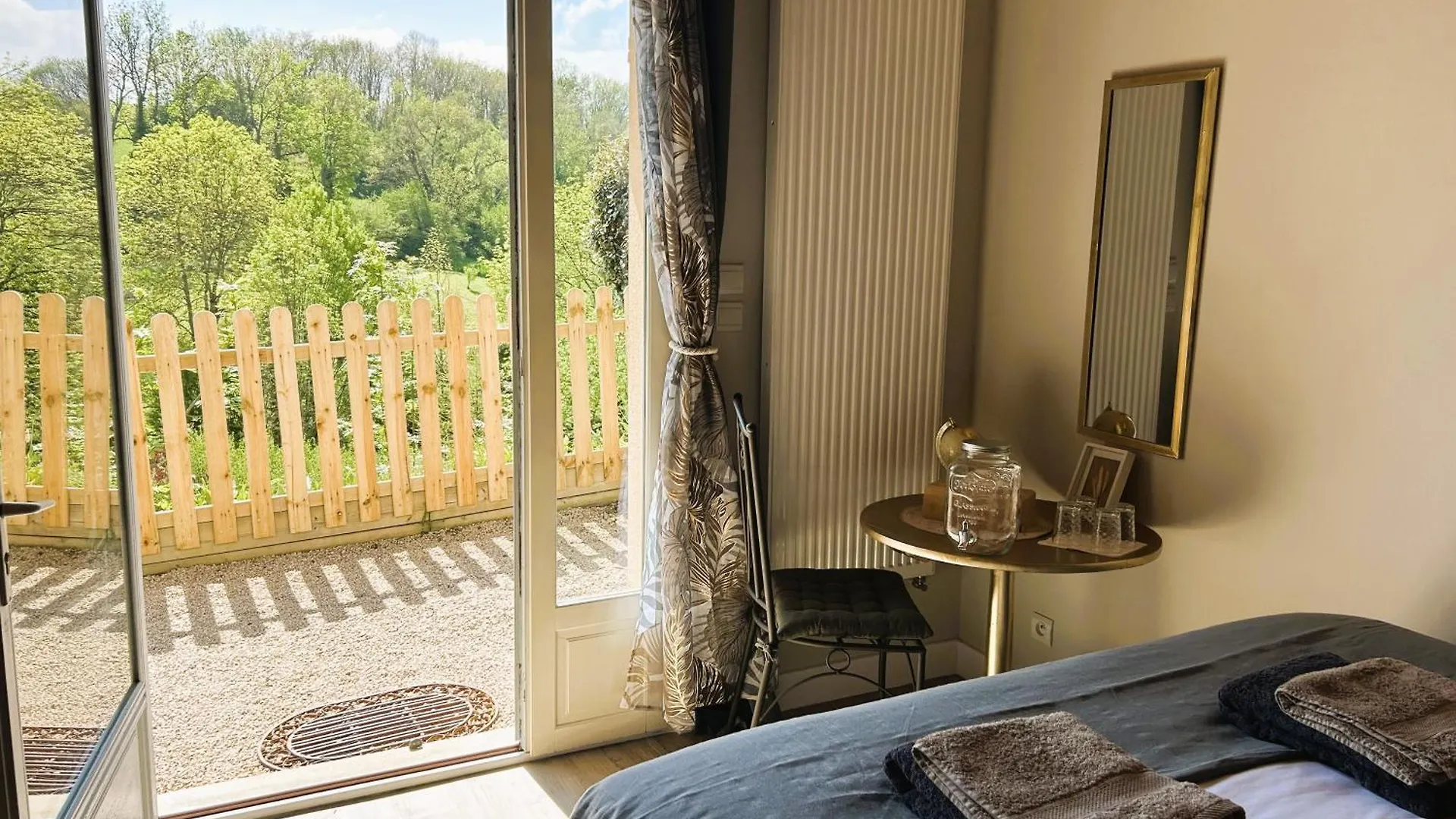 Maison D'Hotes Du Vert Vallon Theize 3*,  Frankrijk